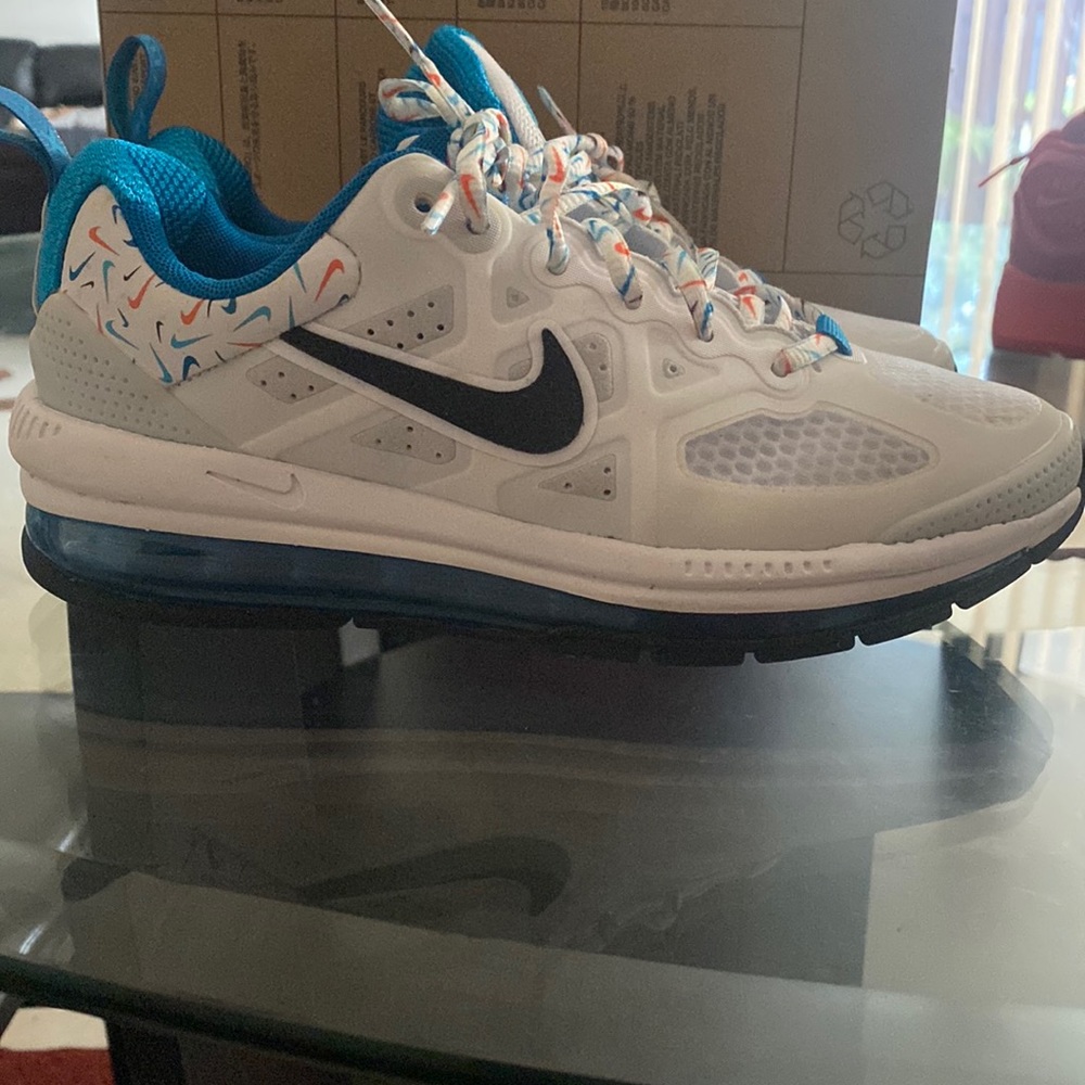Nike Airmax Genome (GS) size 4y